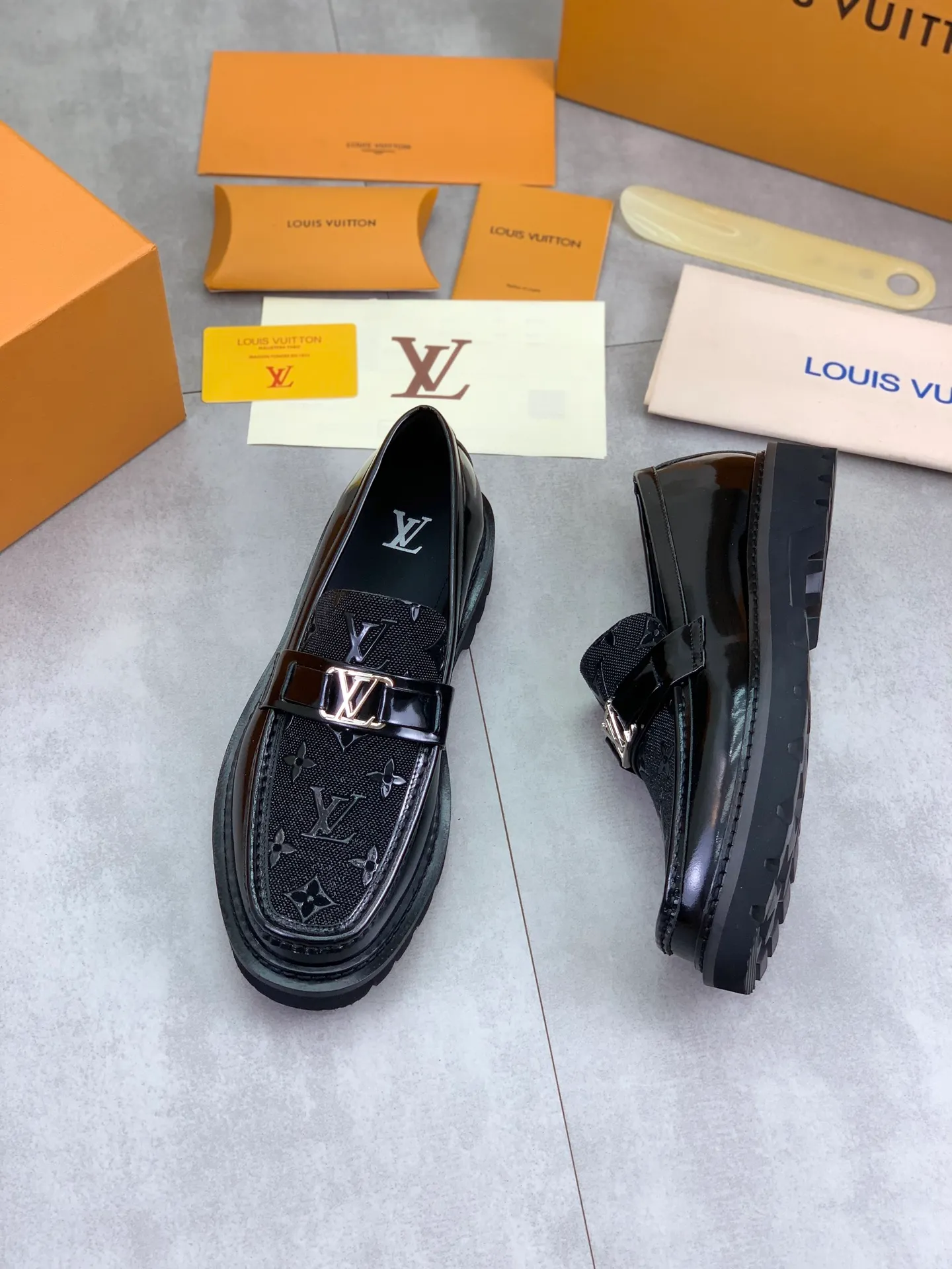 Factory price P820 💎💎💎LOUIS VUITTON [Louis Vuitton] - LV men's business casual leather shoes, luxurious and noble 👞All imported original cowhide, just to create a more comfortable wearing experience, upper: original high-end calfskin ➕Imported soft cowhide lining, original lightweight foam outsole ✔️ Color: 6️⃣colors available Size: 39-44 (38.45 46 can be customized (non-returnable)